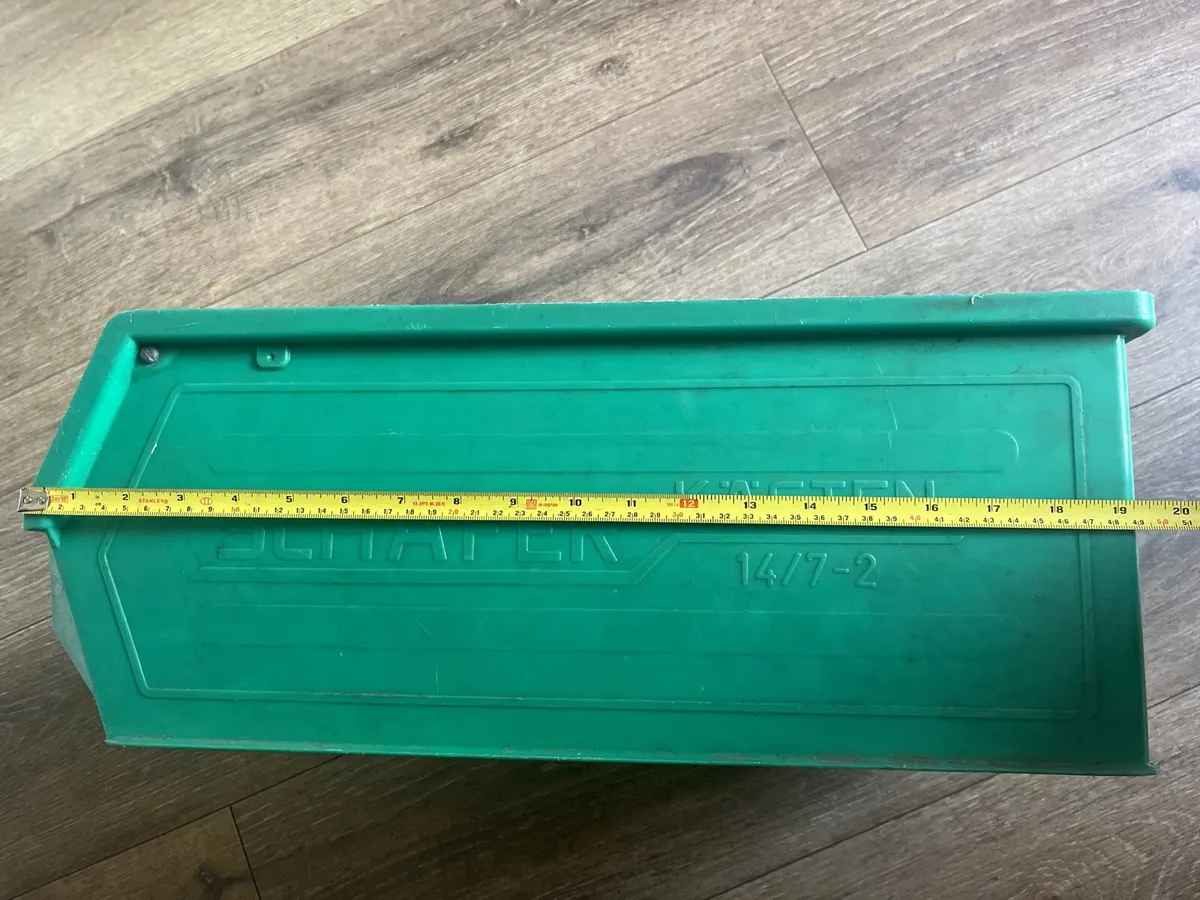 Hard plastic boxes - Image 1