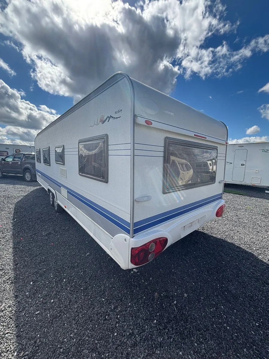 Hobby 720 7 Berth RARE Caravan For Sale - Image 4