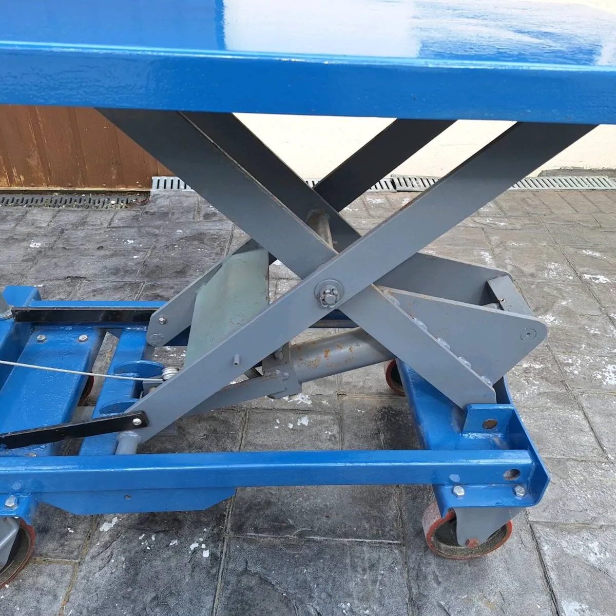 hydraulic scissors lift trolley - Image 1