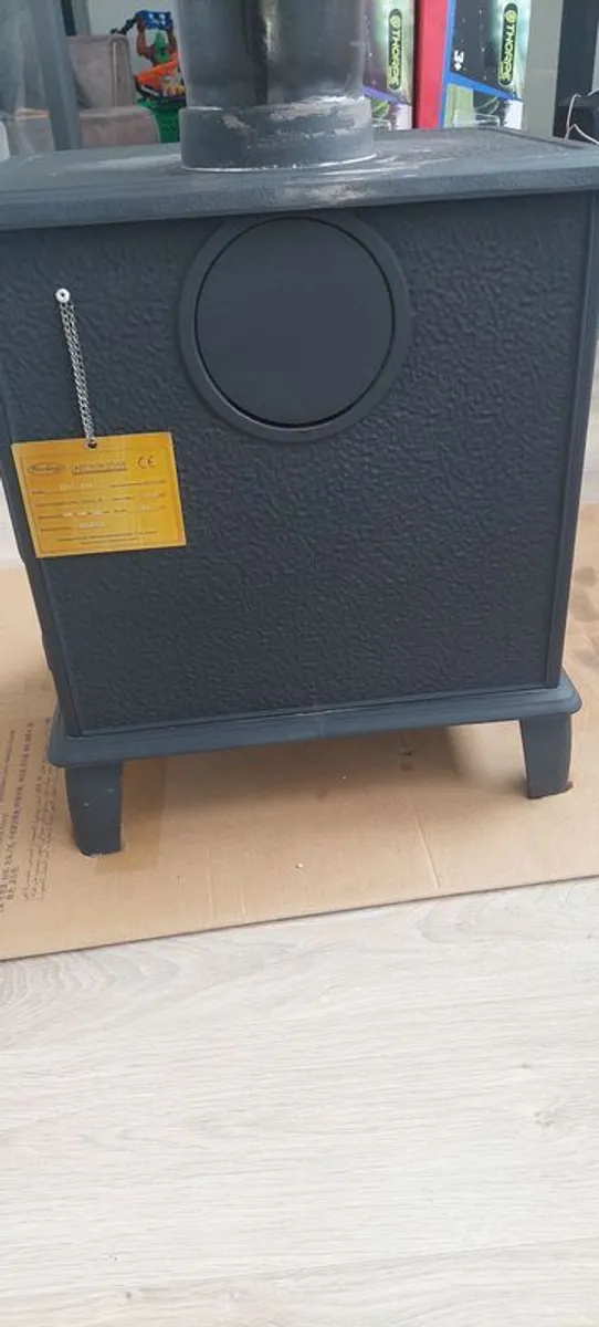 Heritage Belleek 11.5KW stove (Lit only once ever] - Image 3