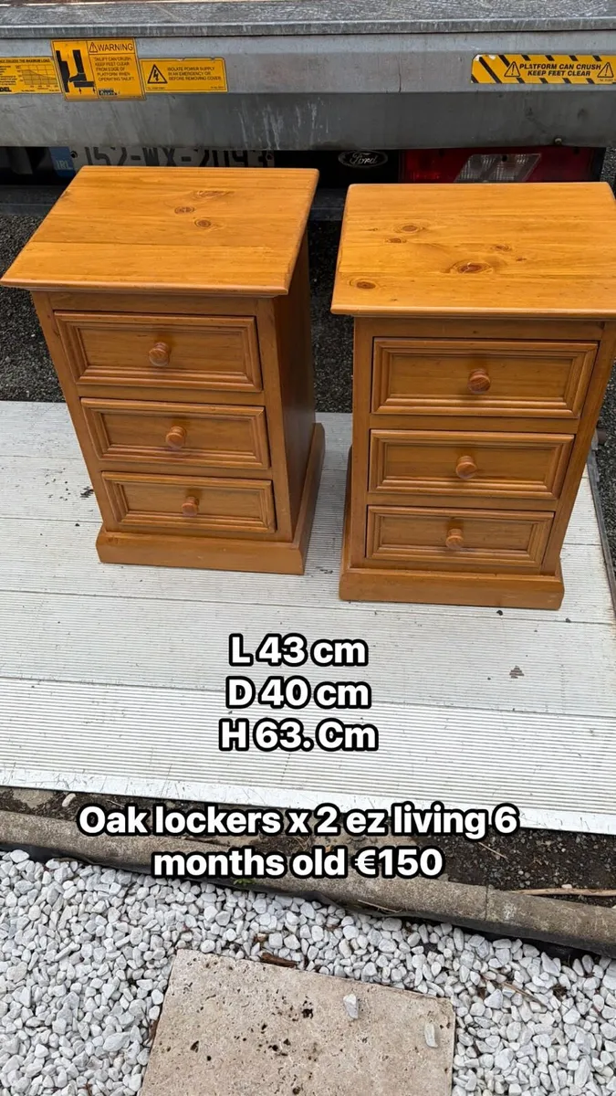 2 matching bedside lockers ez living - Image 2