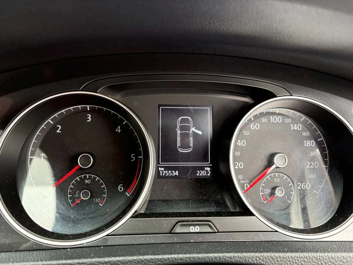 Volkswagen Golf VAN 2018 - Image 2