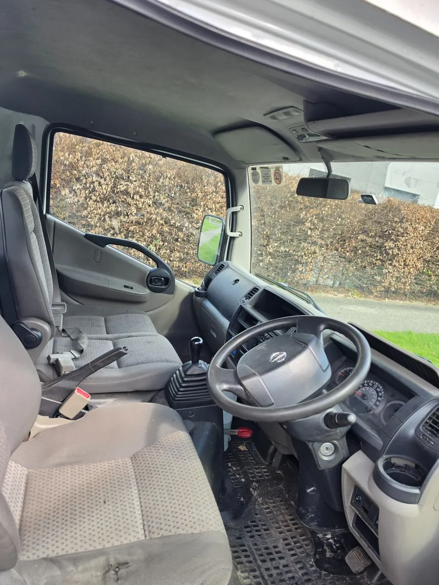 Nissan Cabstar 2010 - Image 4