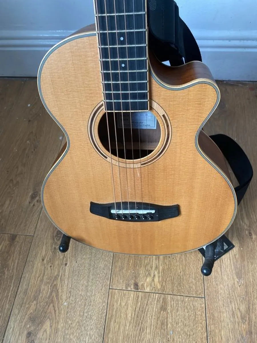 Tanglewood Discovery Semi Acoustic guitar - Image 3