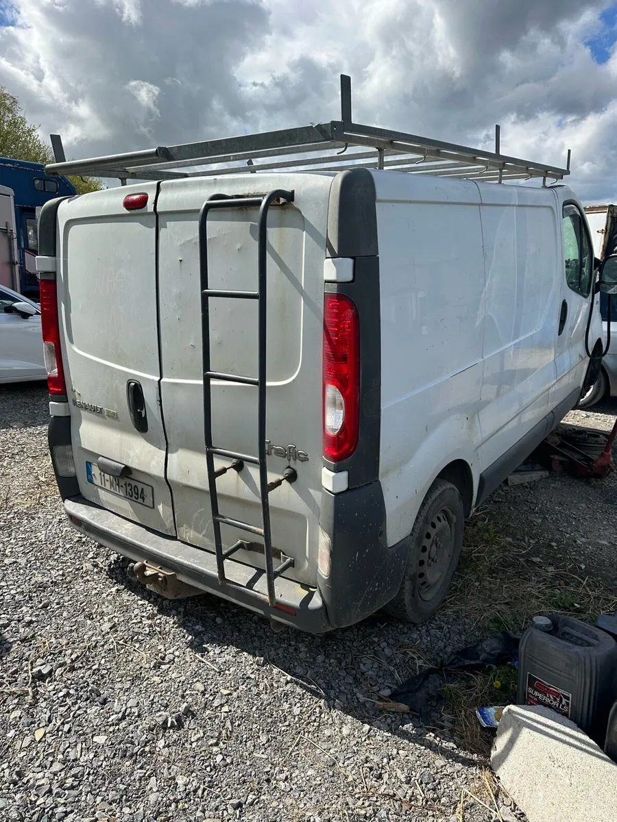 2011 renault trafic for sale or breaking or sell - Image 3