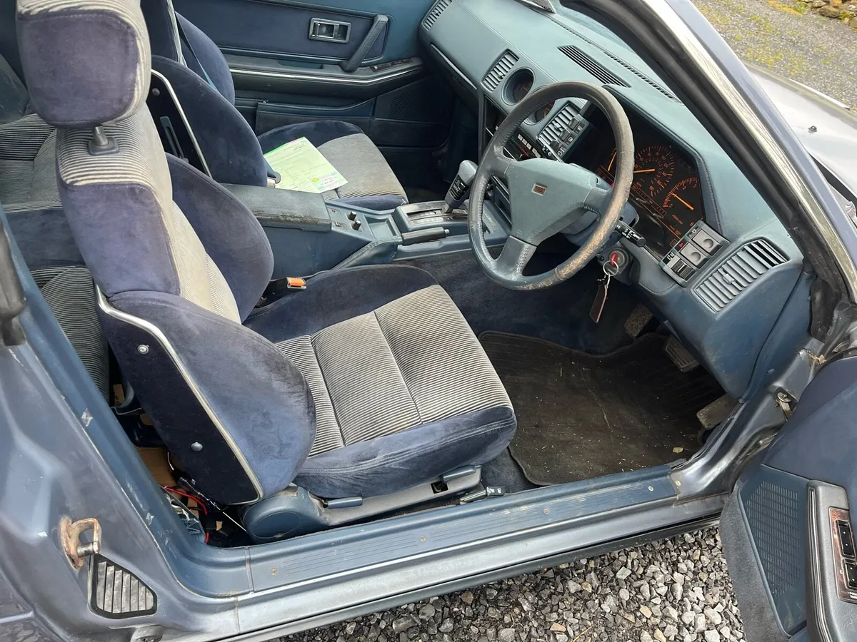 Nissan 300 - Image 4