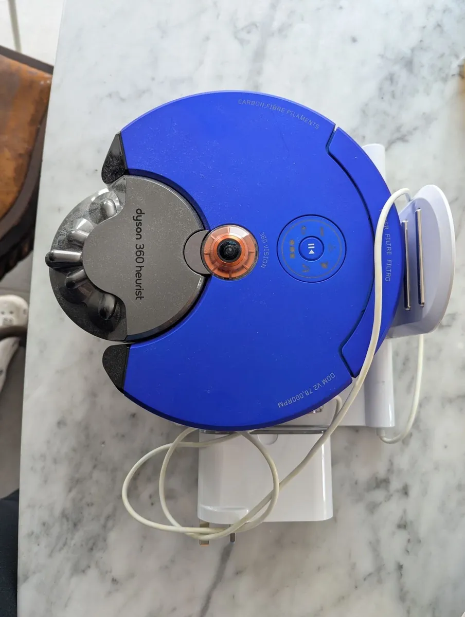 Dyson 360 Heurist - Robot Hoover Vacuum - Image 2