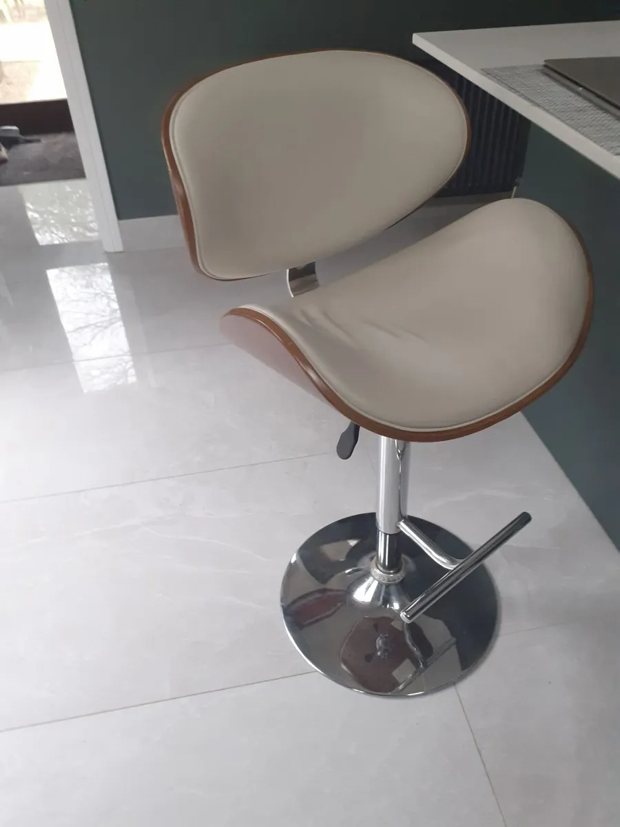 Kitchen Bar Stools - Image 2