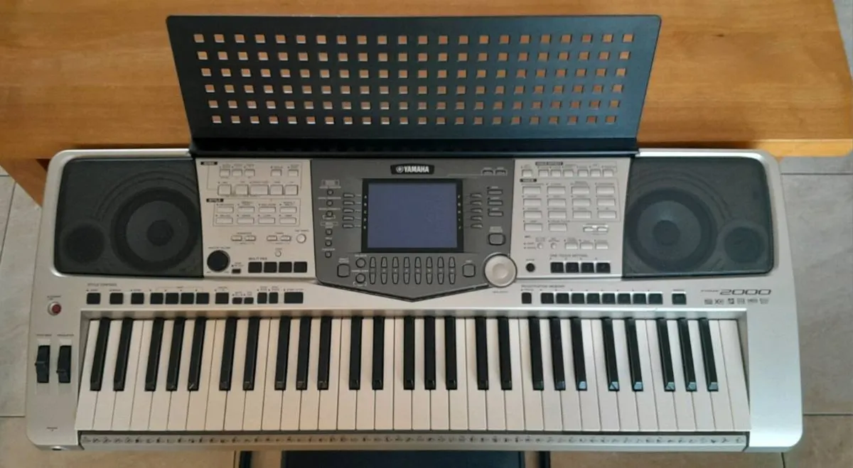 Keyboard, Stand & Seat - Image 1
