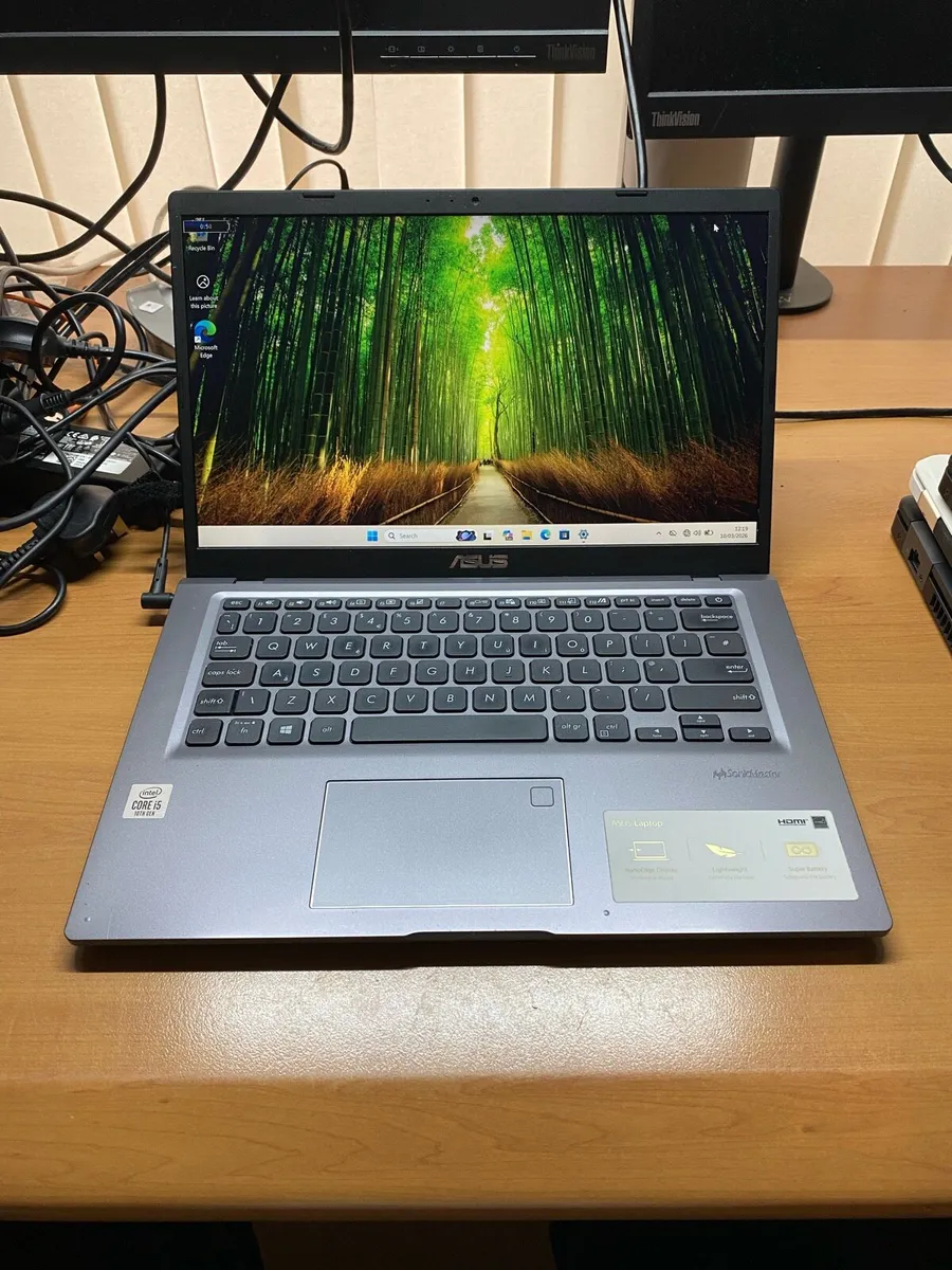 Asus Laptop i5 pro 10 Gen 8/256 win 11 - Image 1