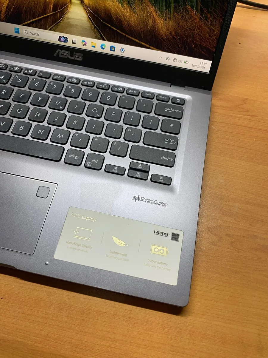 Asus Laptop i5 pro 10 Gen 8/256 win 11 - Image 2