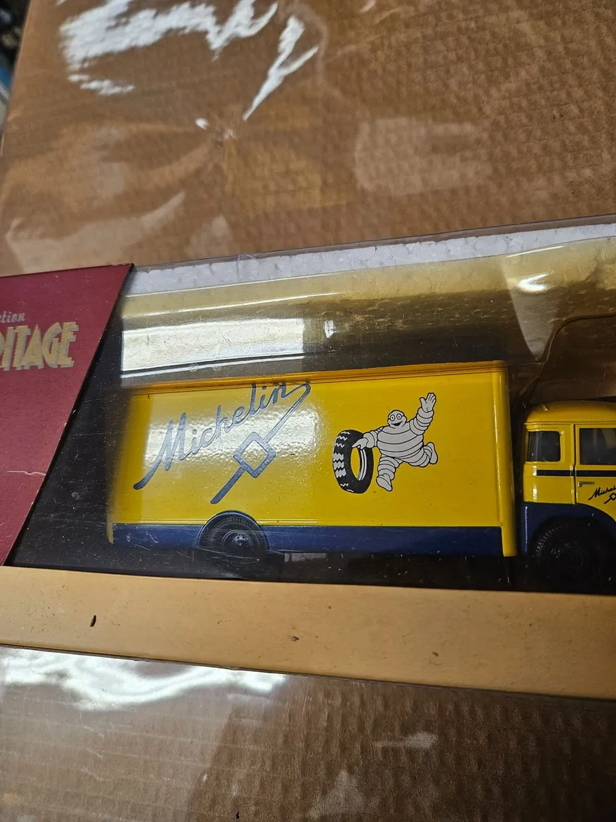 Corgi Michelin Truck 1.50 - Image 2