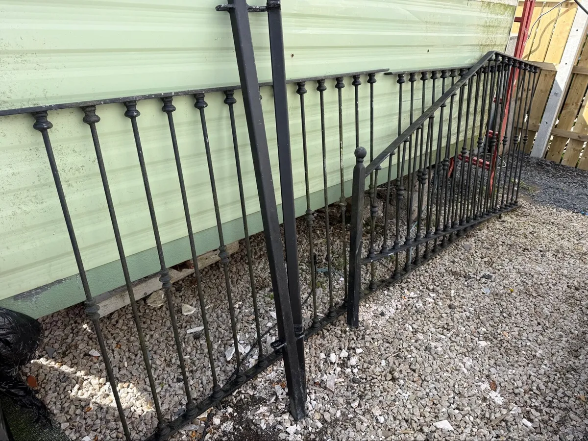 Reclaimed metal railing - Image 1