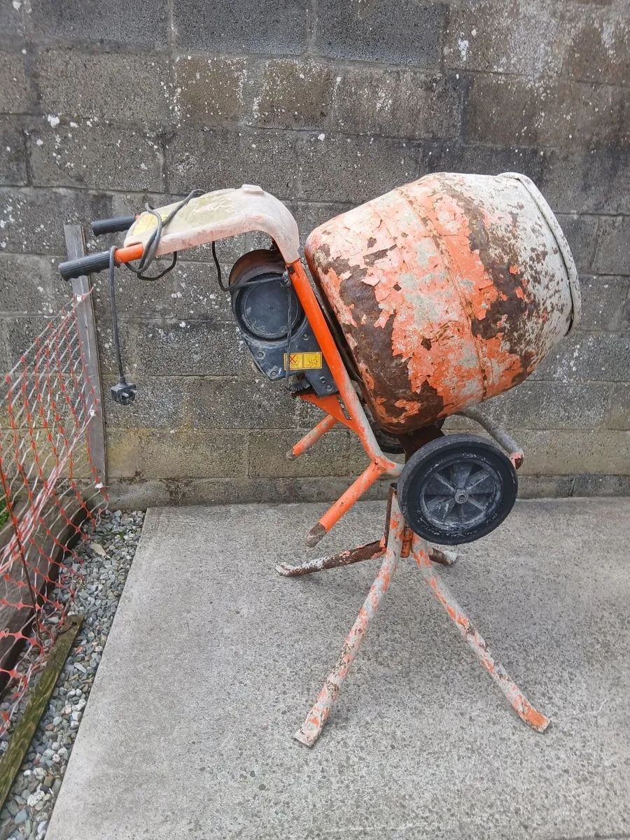 Cement Mixer 240V - Image 3
