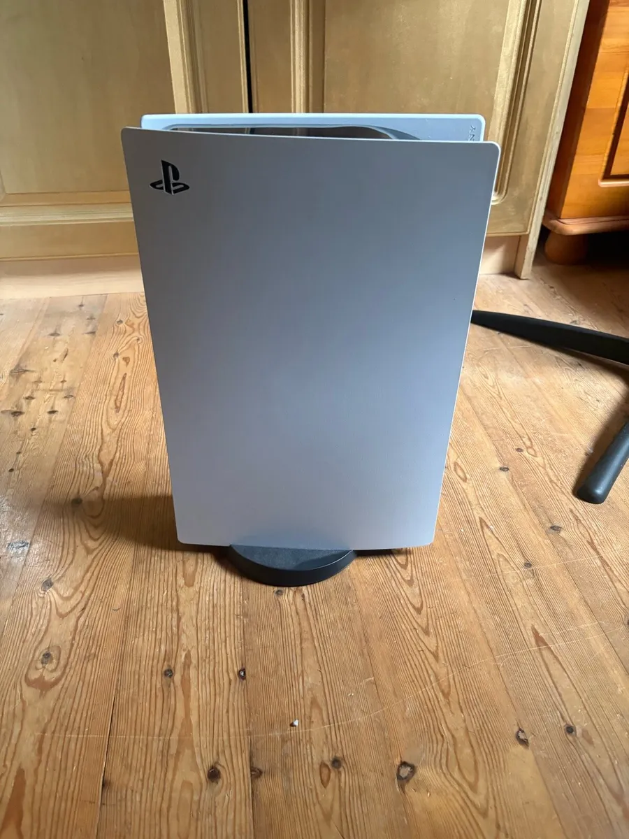 PlayStation 5 - Image 2