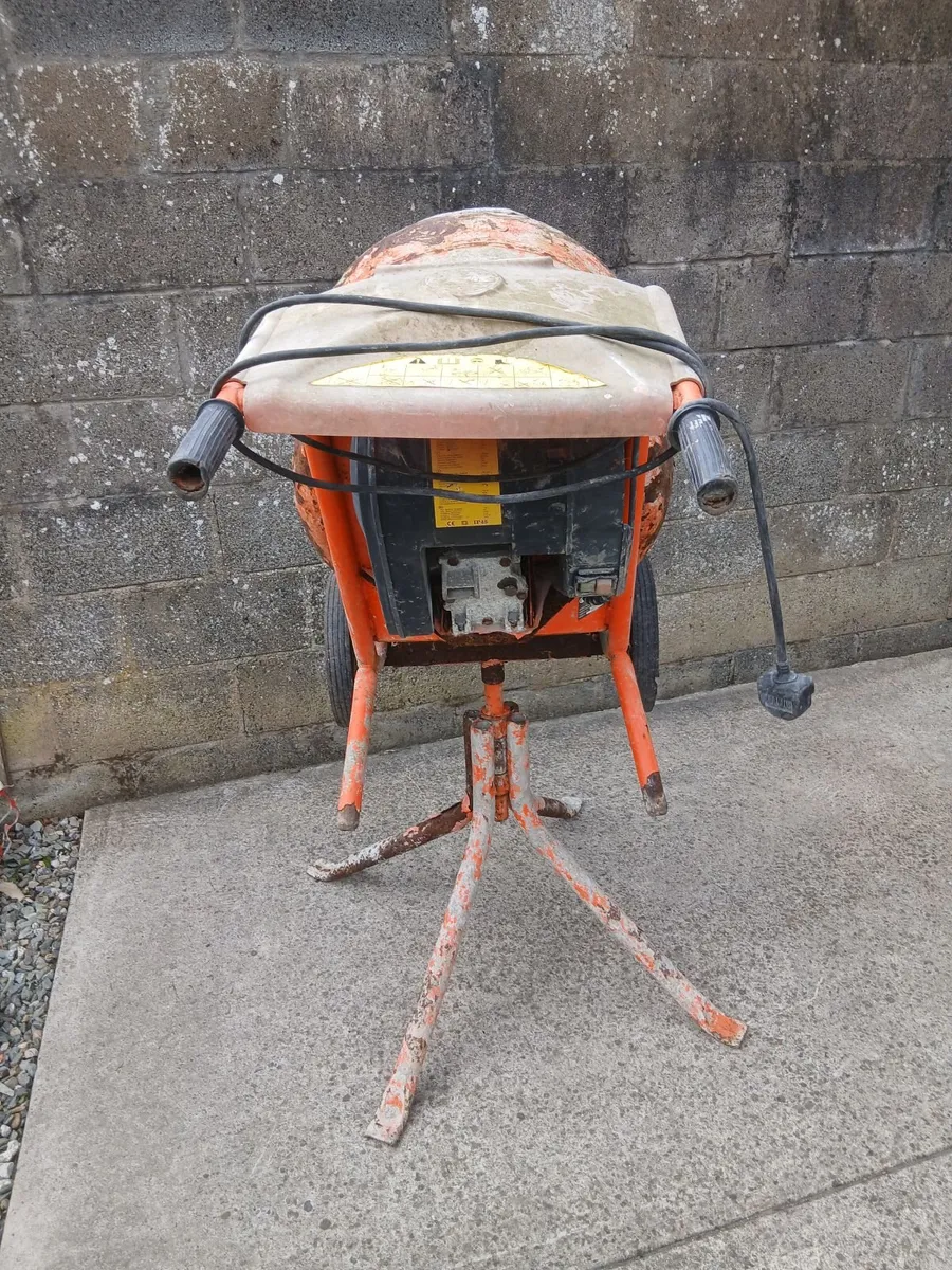 Cement Mixer 240V - Image 4