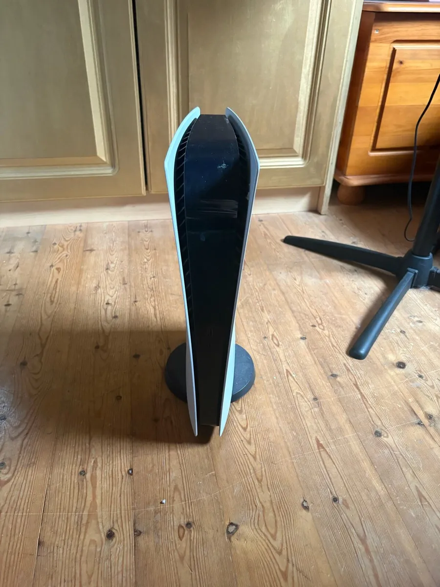 PlayStation 5 - Image 3