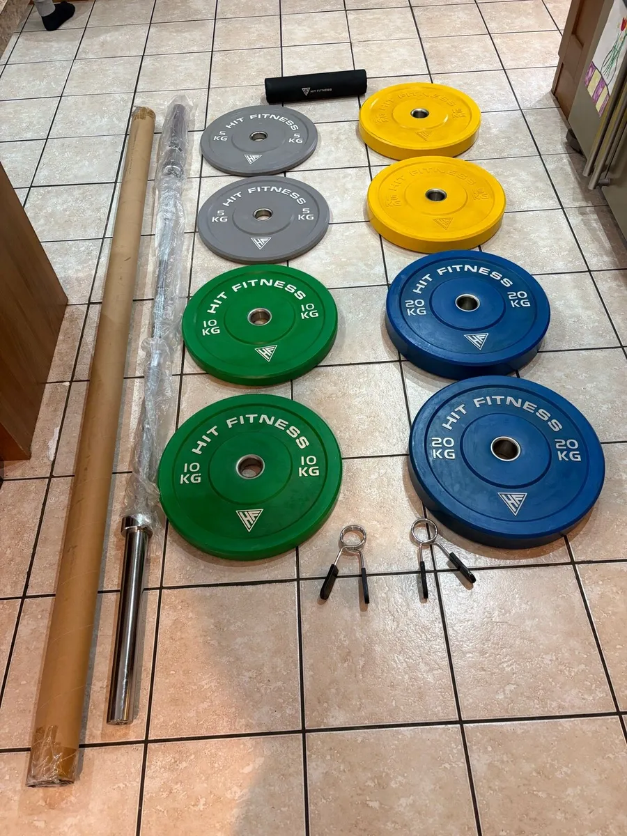 OLYMPIC 7 FOOT BAR, COLLARS, SQUAT PAD, BUMPER WGT