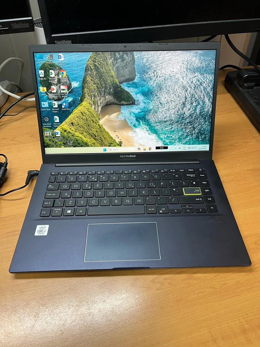 ASUS Laptop i7 processor 8/256 win 11 - Image 1