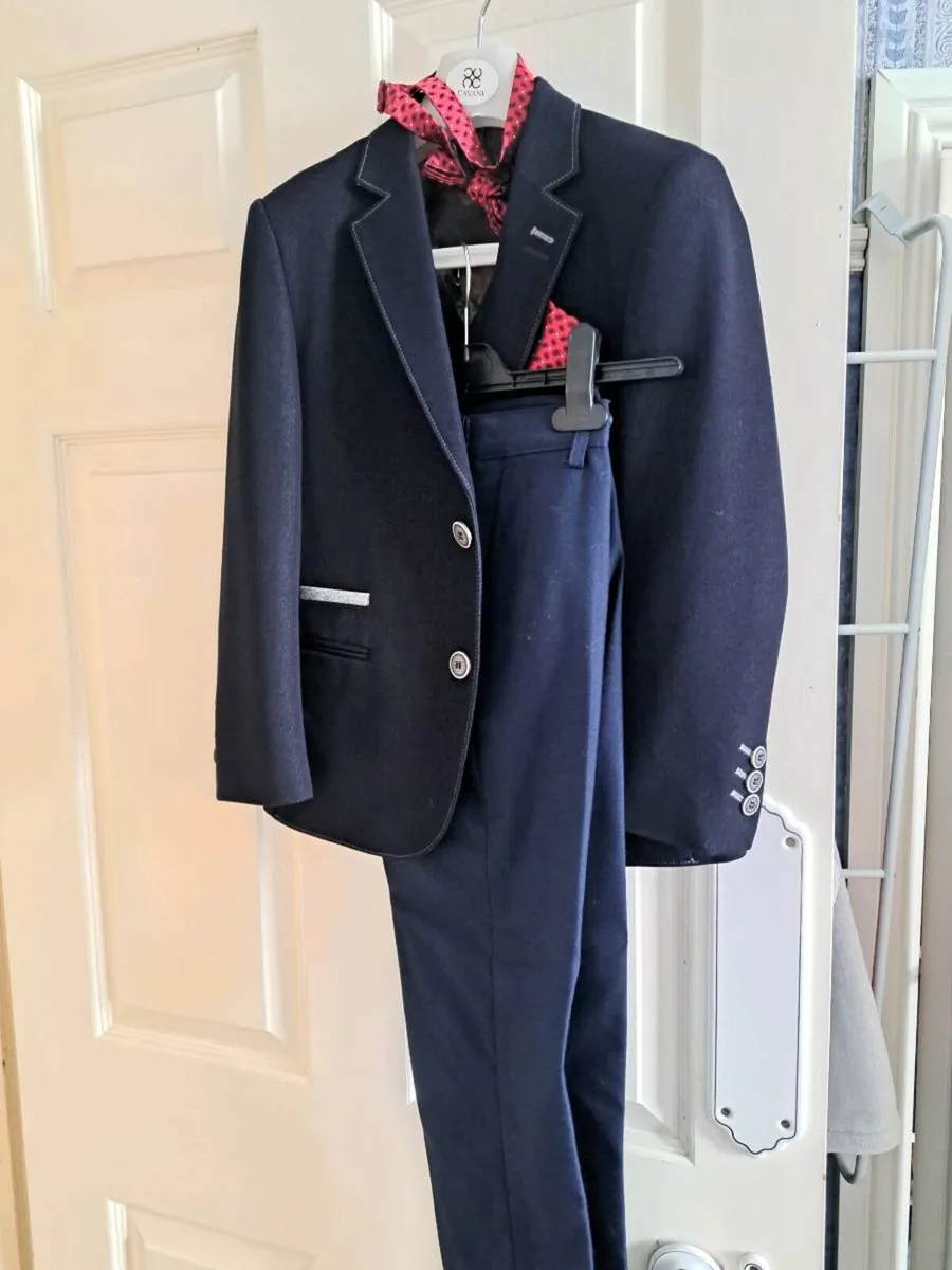 Boy's suit for Communion - Image 3
