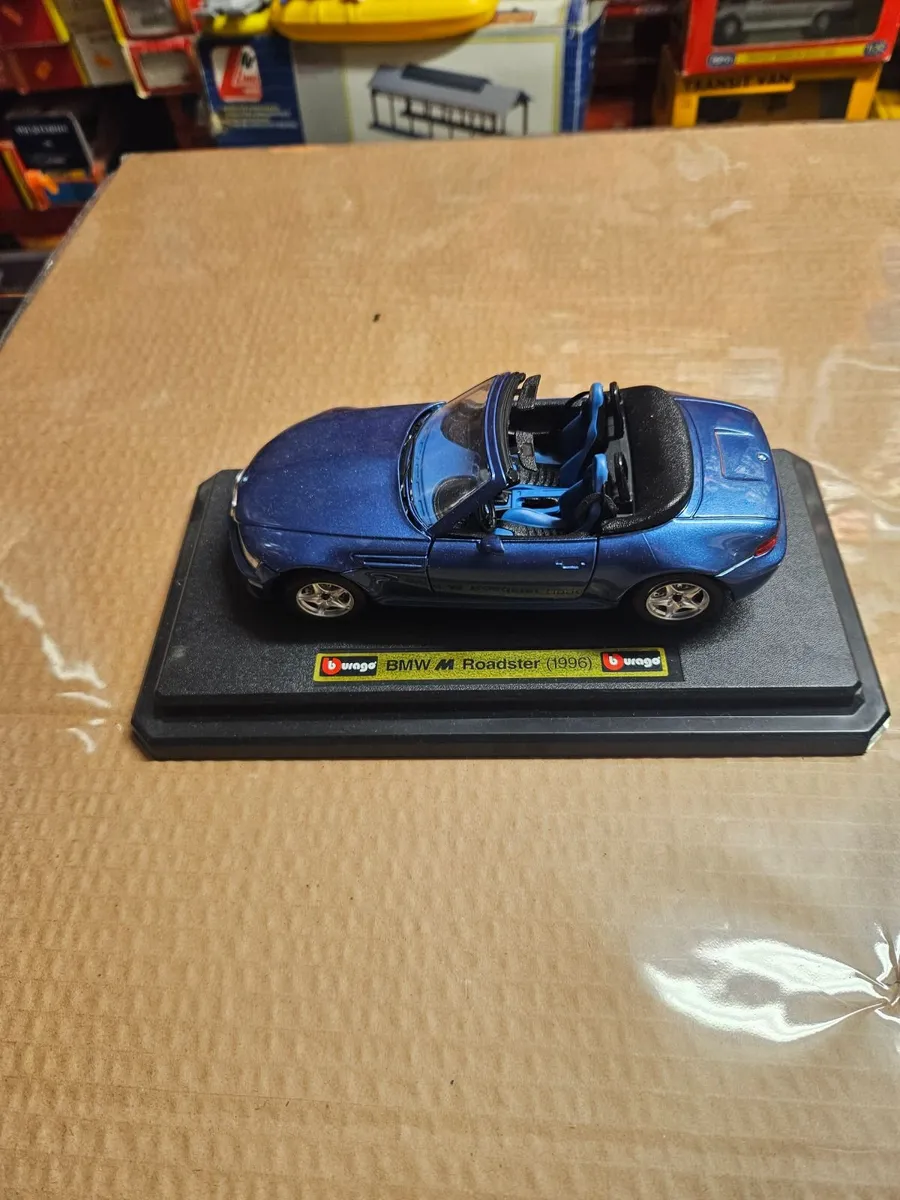 Corgi Burago BMW Roadster 1.24 - Image 1