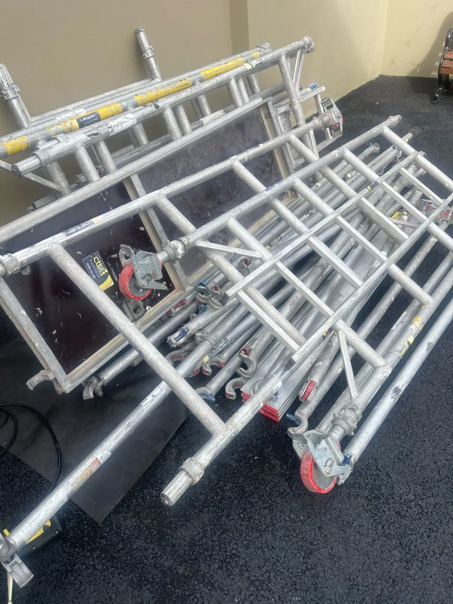 Scaffolding tower - Image 2