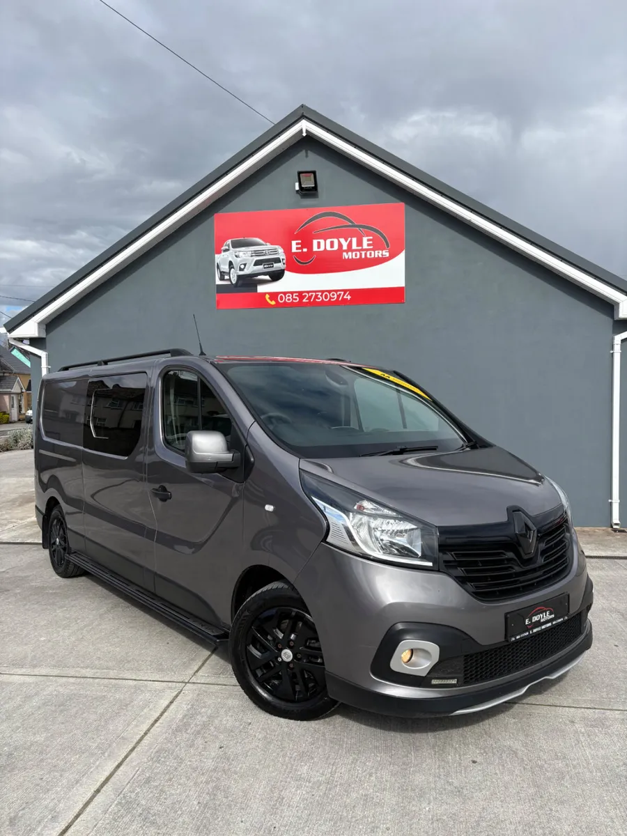 2019 Renault Trafic Sport 3 seats - Image 1