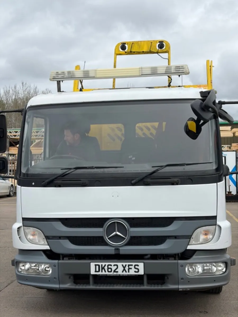 MERCEDES TIPPER - Image 1