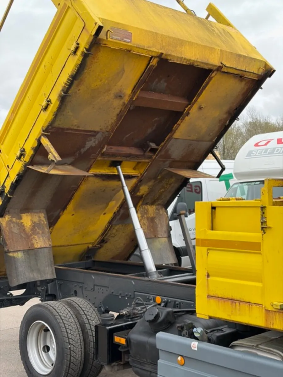 MERCEDES TIPPER - Image 3