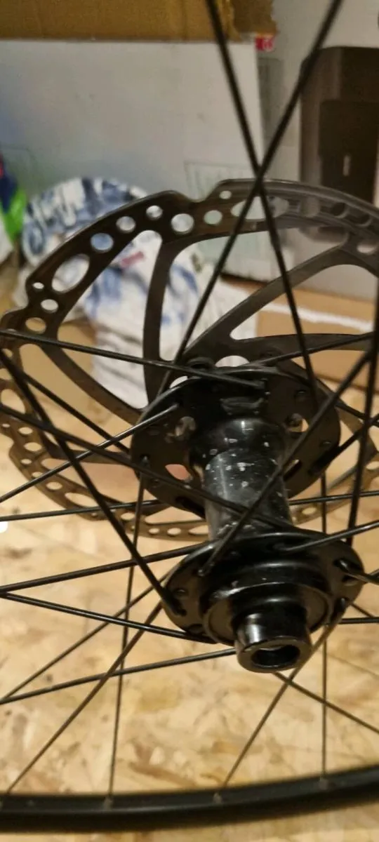 Genesis equilibrium wheelset SR220 700 w disc - Image 4