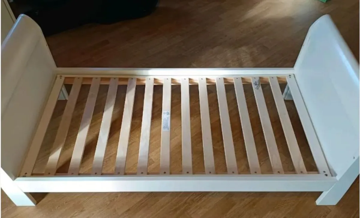 Mamas & Papas Cot/CotBed with Mattress - Image 2