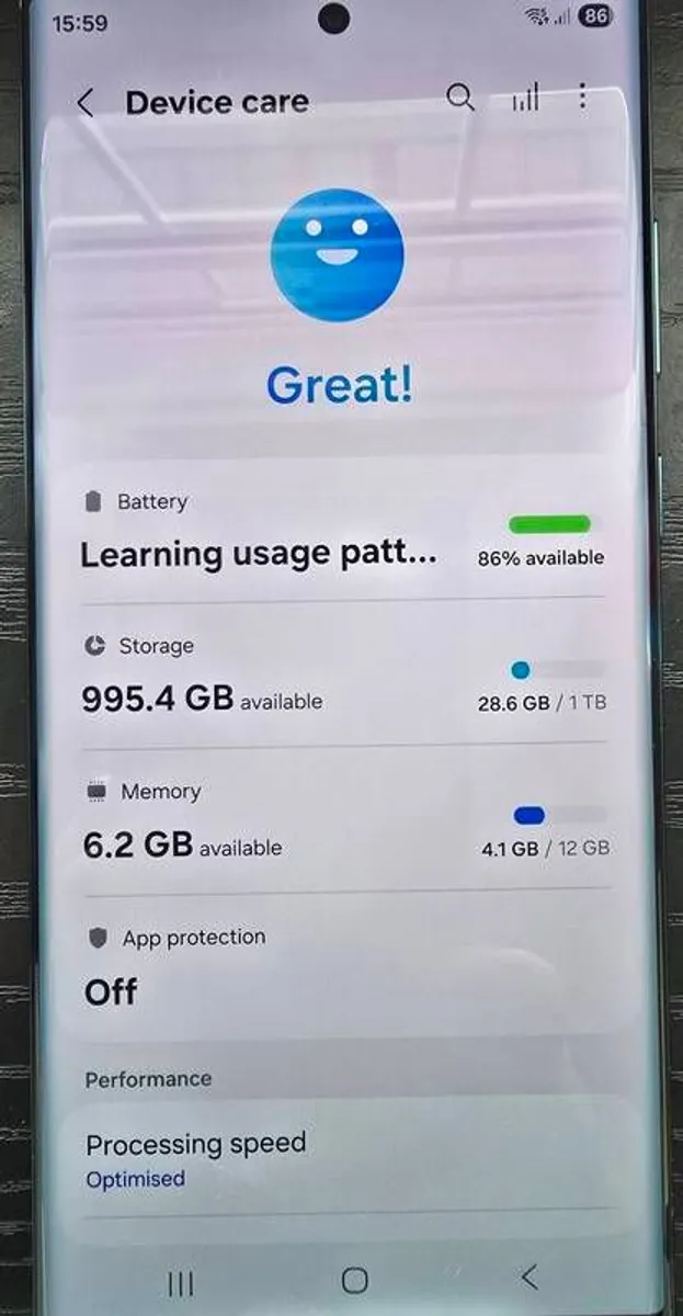 Samsung Galaxy S22 Ultra 1TB Unlocked - Excellent Condition - Image 4