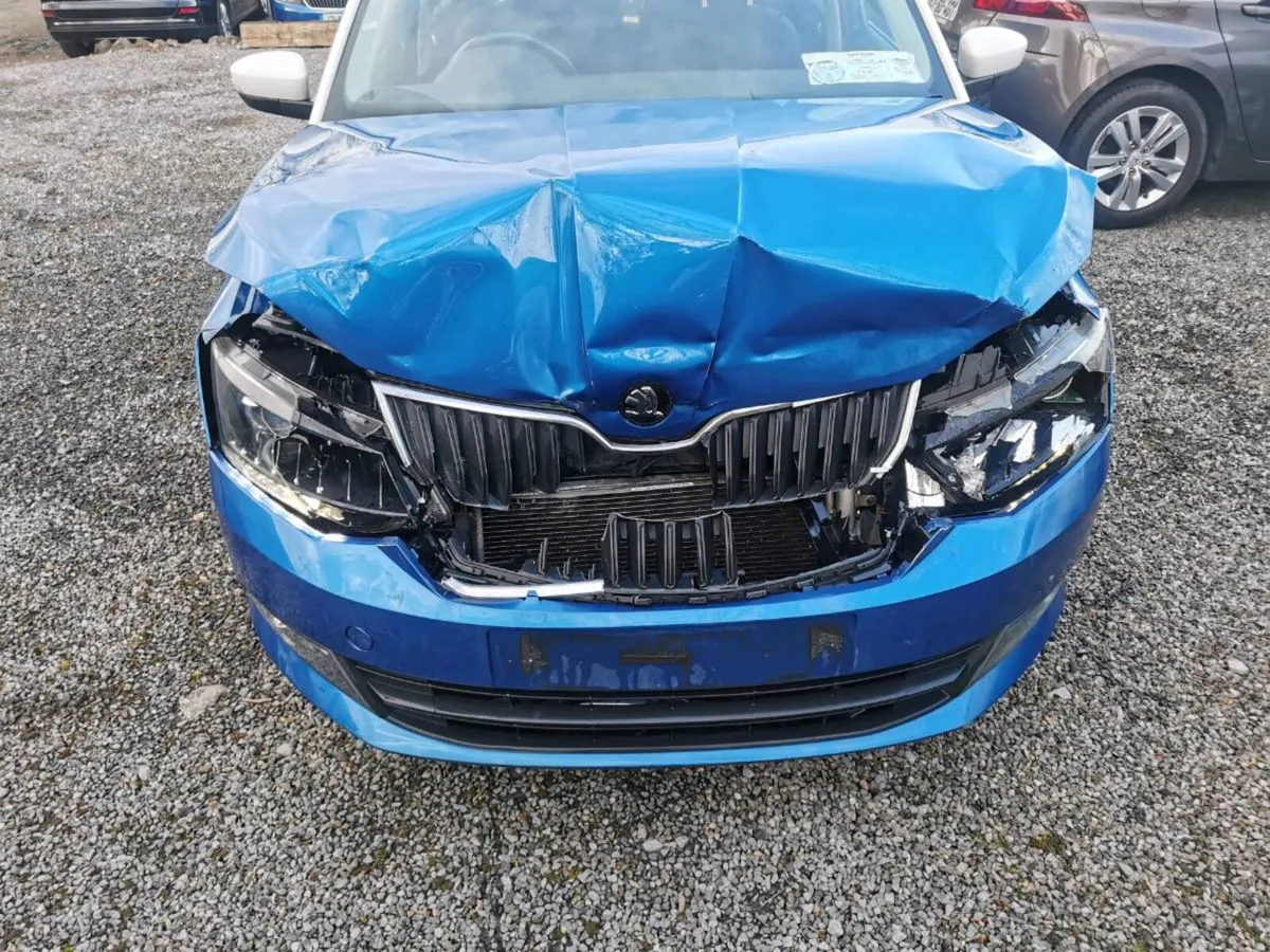 152 Skoda Fabia 1.0 Petrol - Image 2