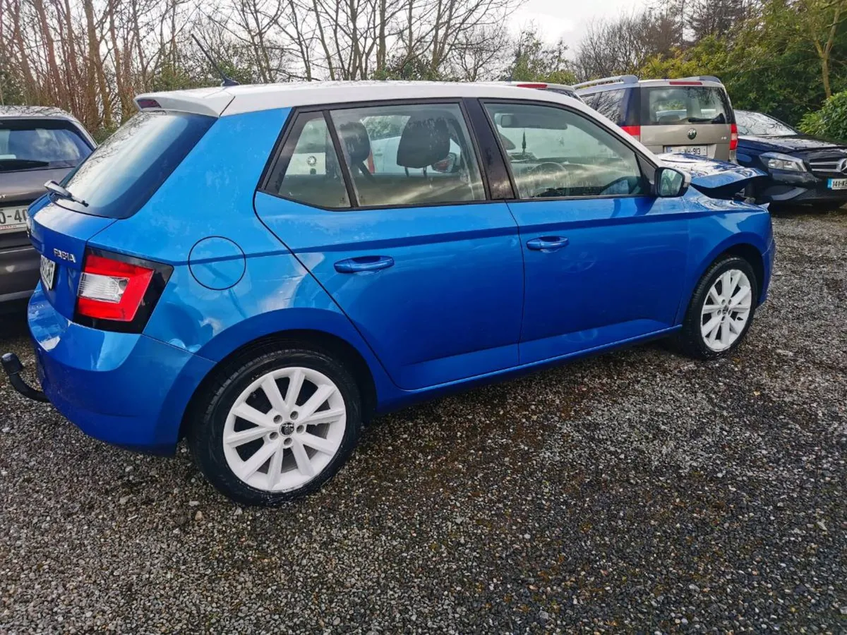 152 Skoda Fabia 1.0 Petrol - Image 3