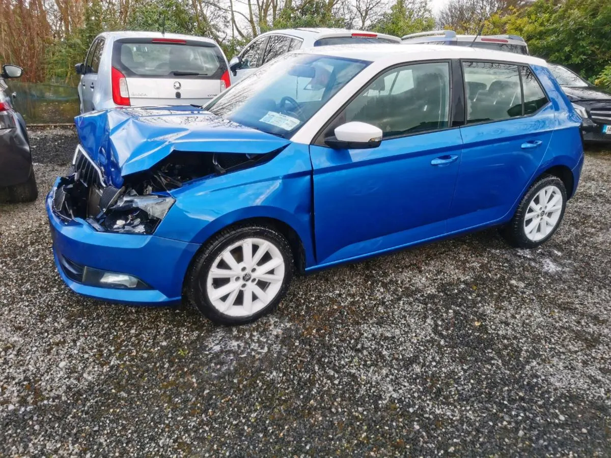 152 Skoda Fabia 1.0 Petrol - Image 1
