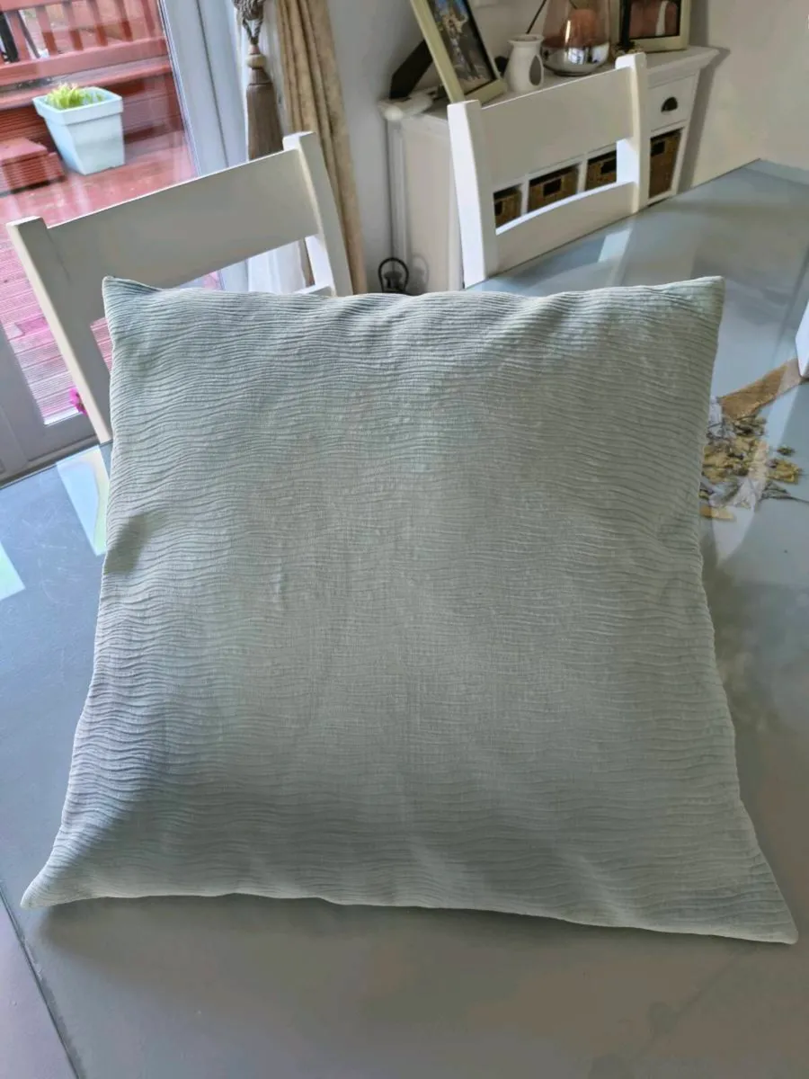 Two large blue cushions - Image 3