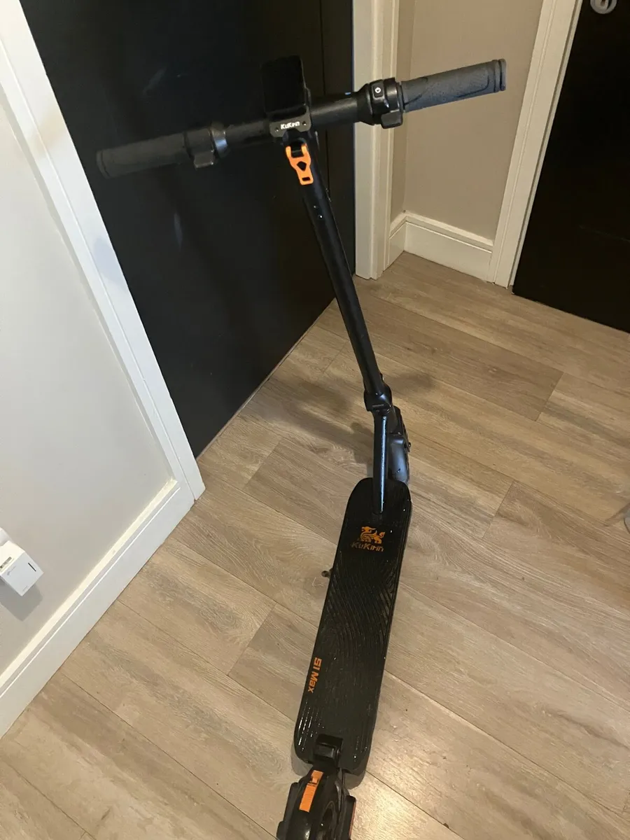 E scooter - Image 1