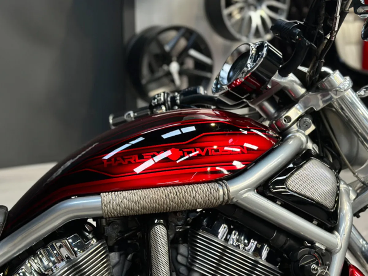 HARLEY DAVIDSON V-ROD 1250 - Image 4
