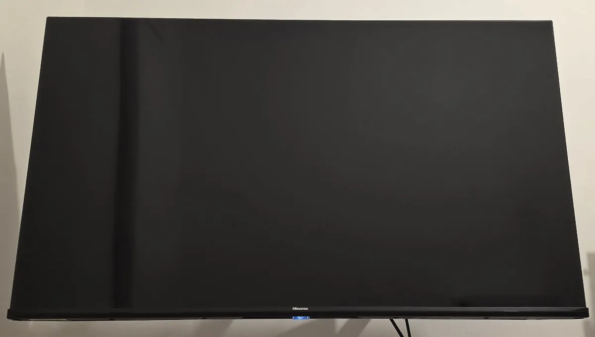Hisense 43 inch 4K QLED TV - Image 2