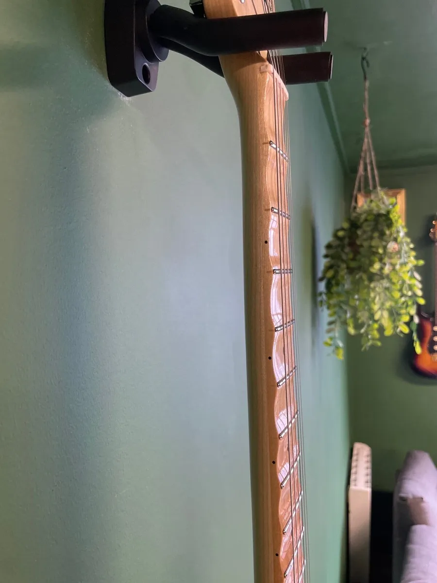 Fender Stratocaster rare model tempered frets - Image 4