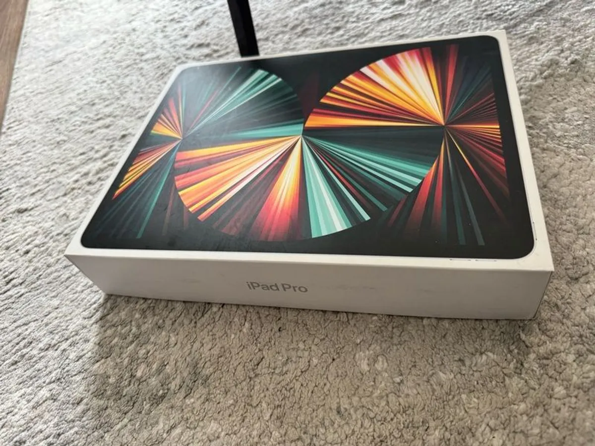 Ipad Pro 12.9-inch (5th Generation) Wi-Fi + Cellular - Image 2