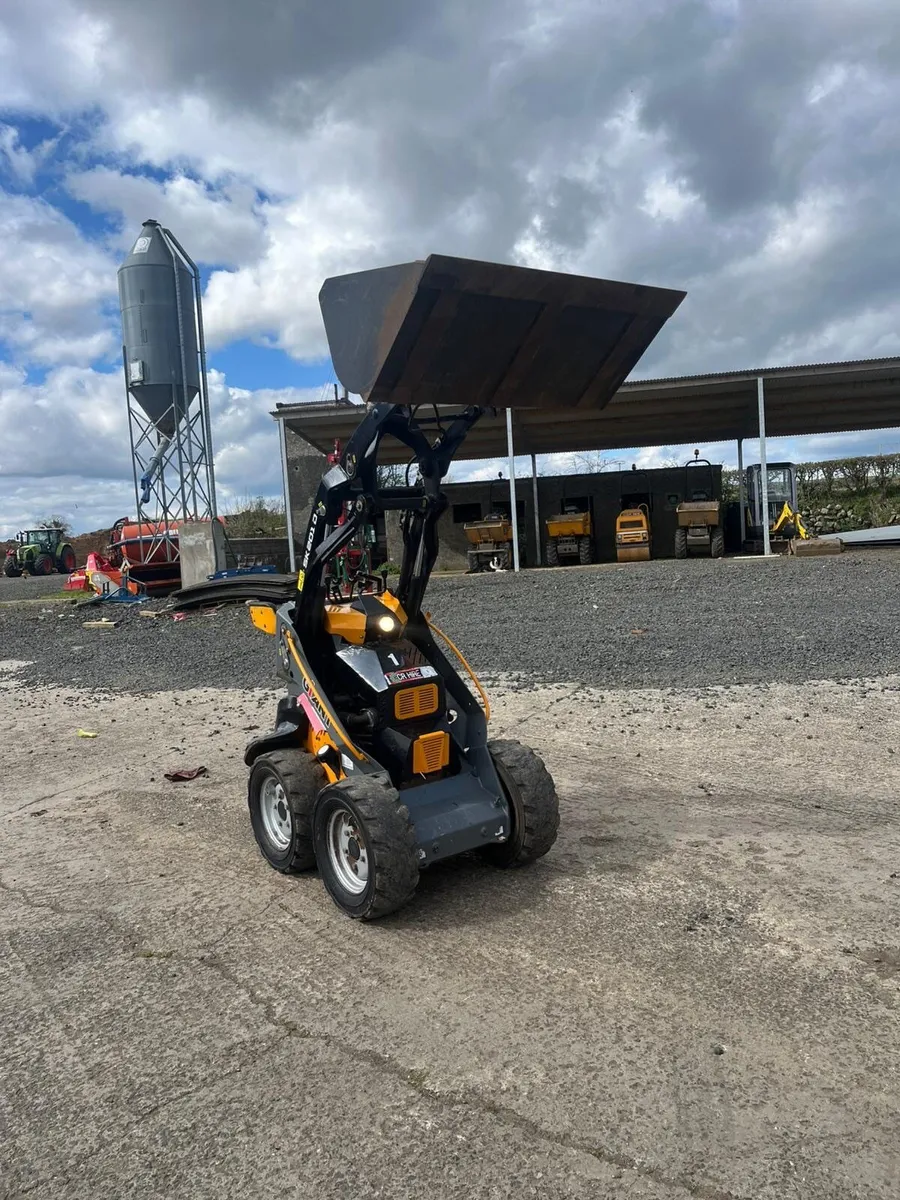 Skid steer - Image 4