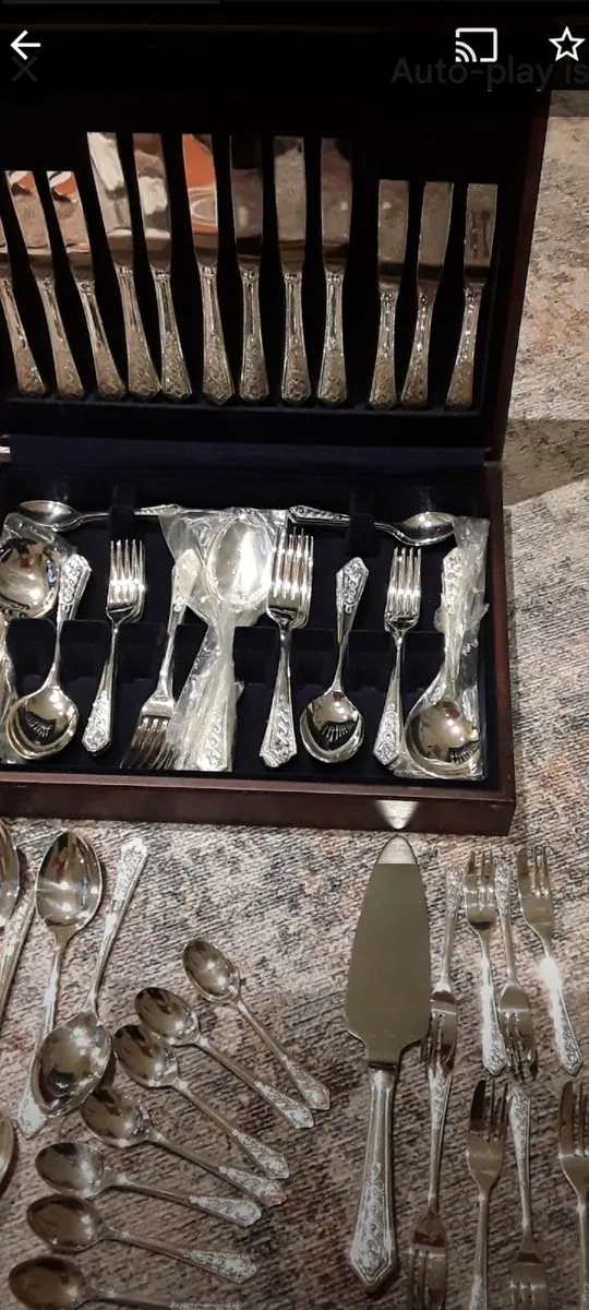 44 pce Canteen of  Newbridge  cutlery. +extras - Image 2