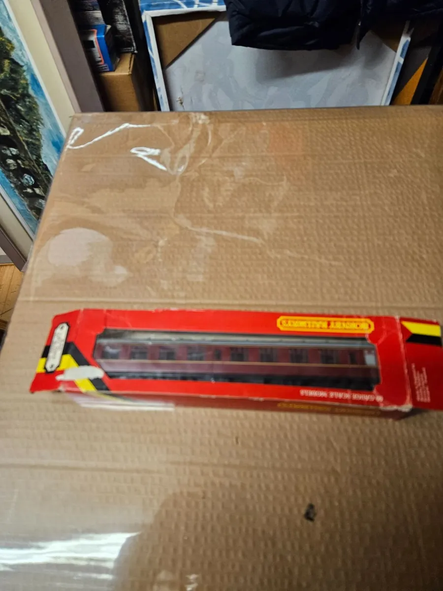 Hornby OO Gauge Carraige