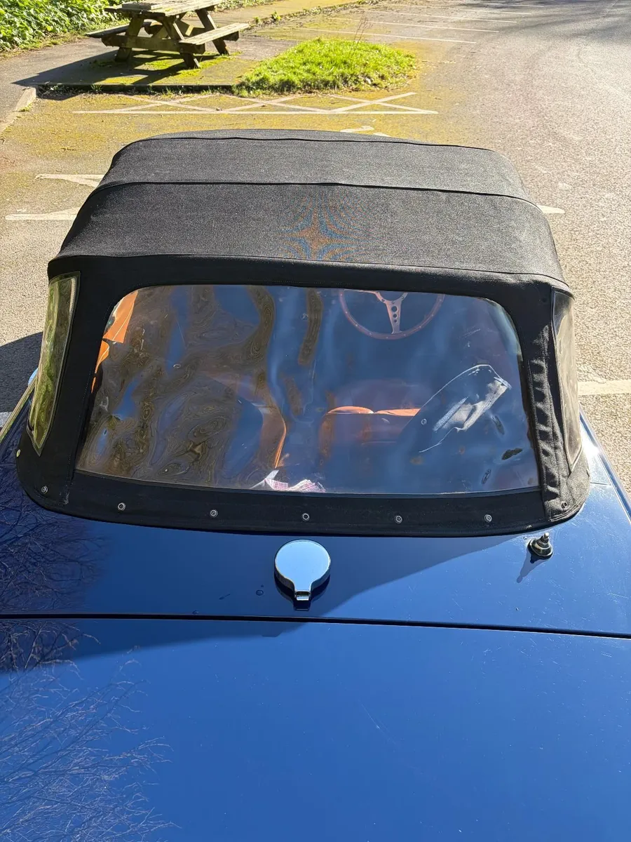 Triumph TR6 1973 - Image 2