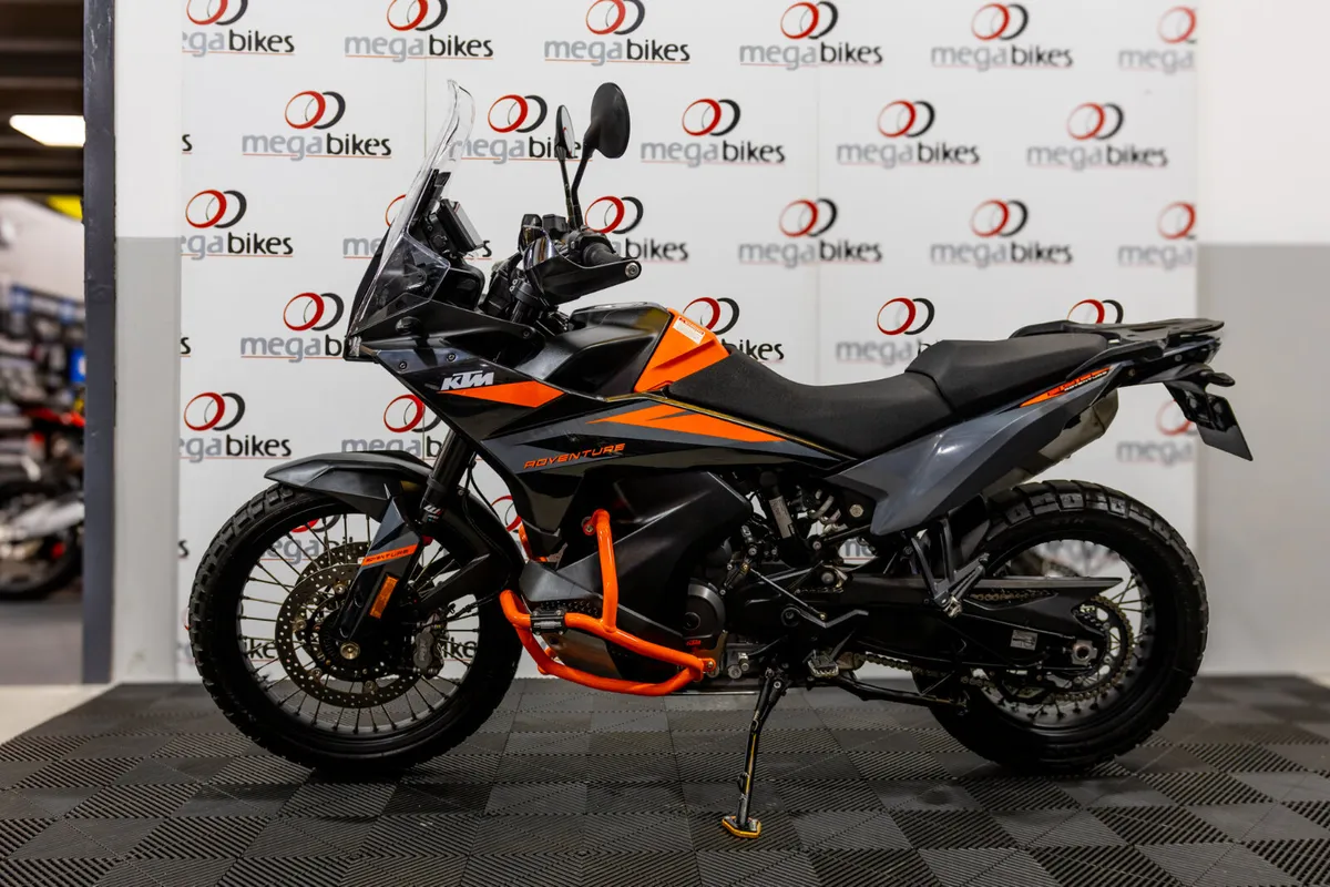 KTM 890 Adventure 2024 - Image 2