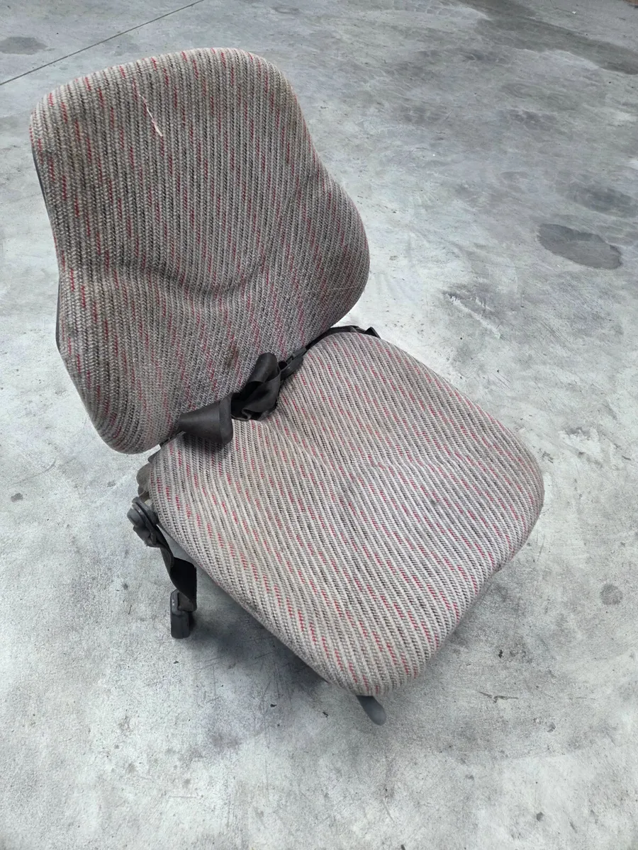 Cobo Air Seat - Image 4