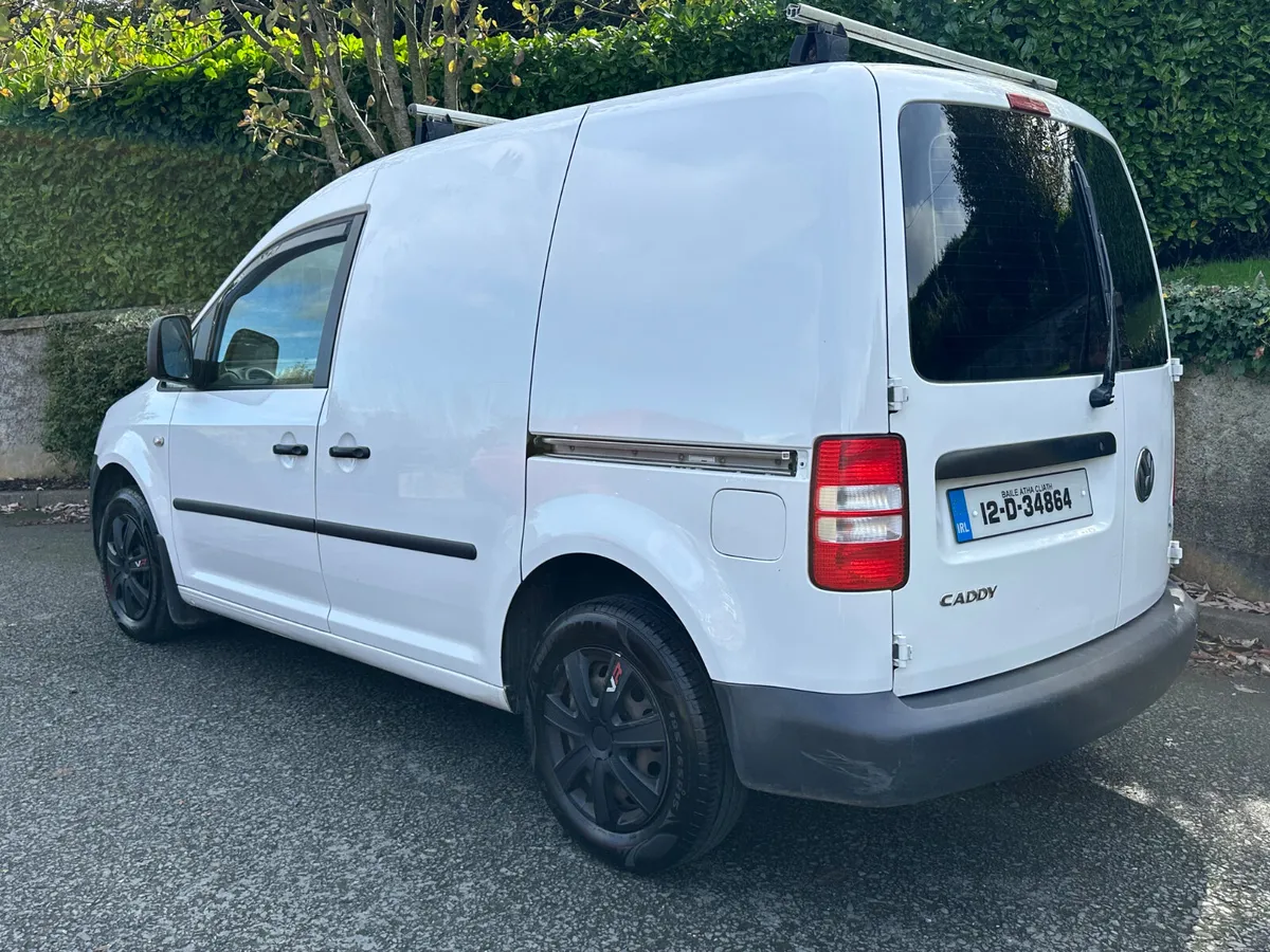Volkswagen Caddy 2012 1.6D - Image 3