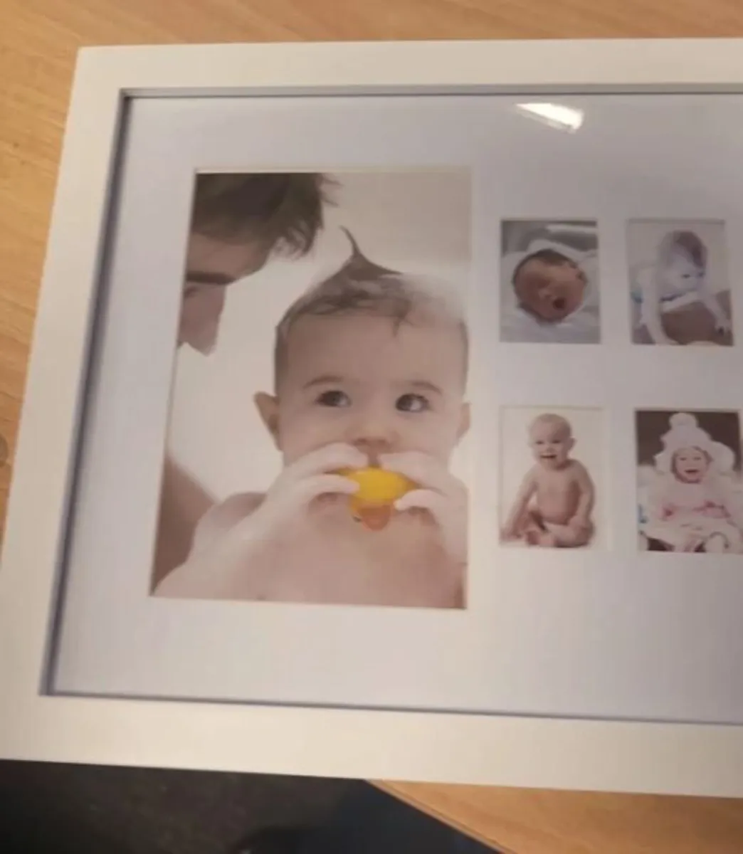 Baby's first year photo frame - Image 1