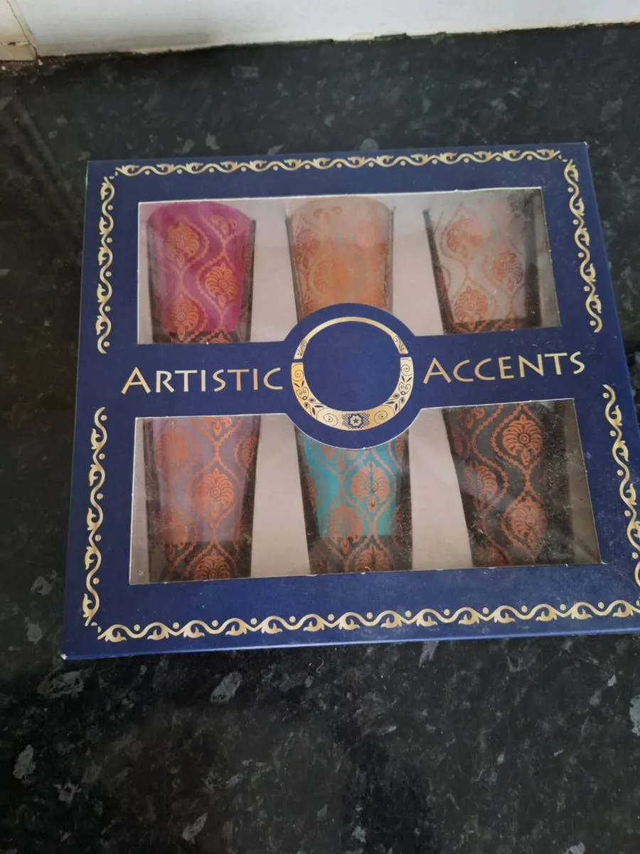 Set of six Moroccan tea glasses - Image 1